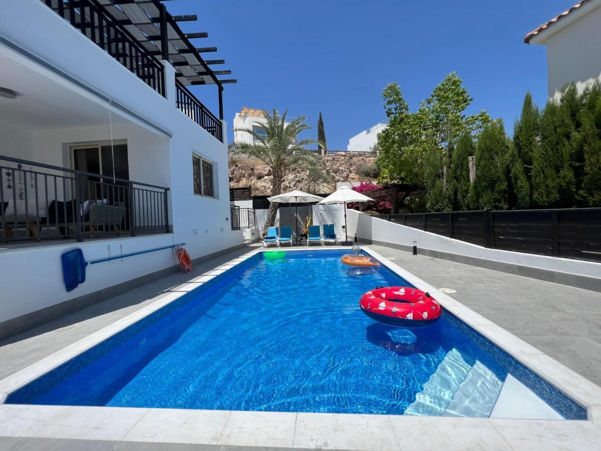 Villa Marina Sea-View Private Pool Пея Екстериор снимка